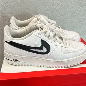 Nike Air Force 1